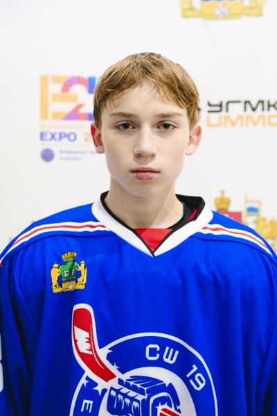 Каренин  Илья  Олегович