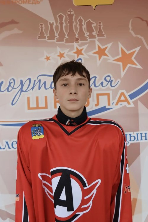 Ушаков  Илья  Дмитриевич