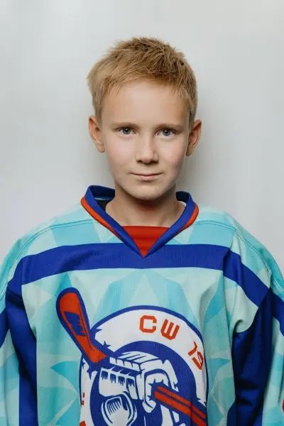Пономарев  Артемий  Олегович